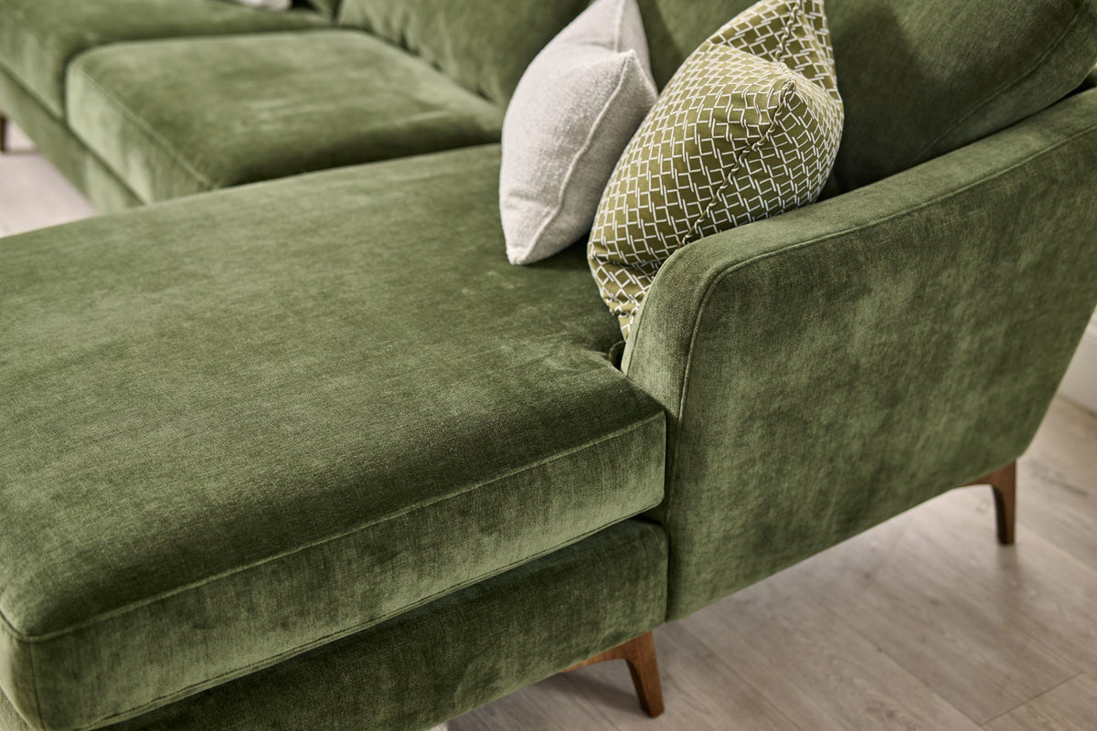 Bransen Corner Sofa w/Chaise RHF