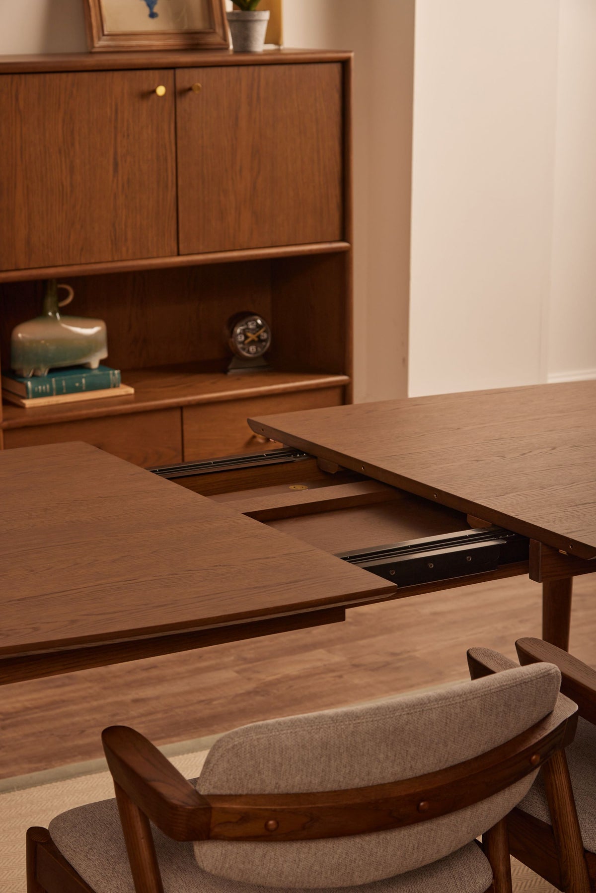 Munroe 160-215cm Extending Dining Table