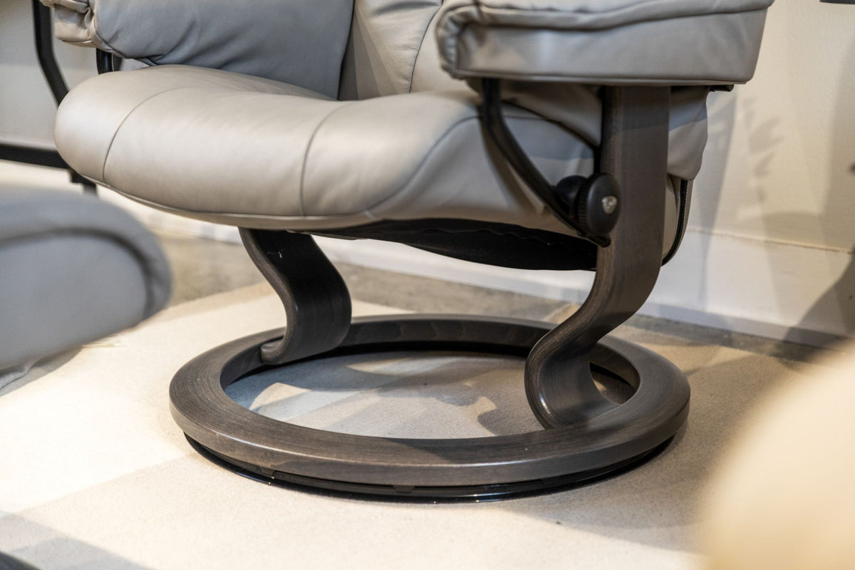 Stressless Mayfair Recliner Chair & Stool Medium Silver Grey/Grey